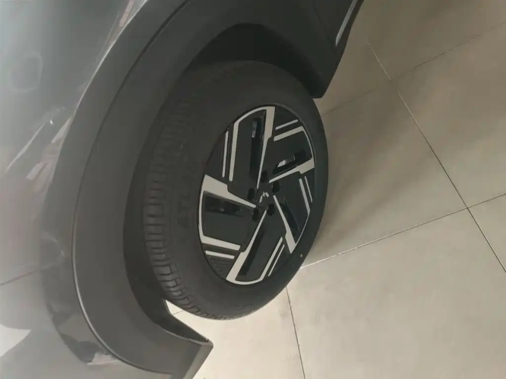 Wuling Xingguang S 2025 — фото 23