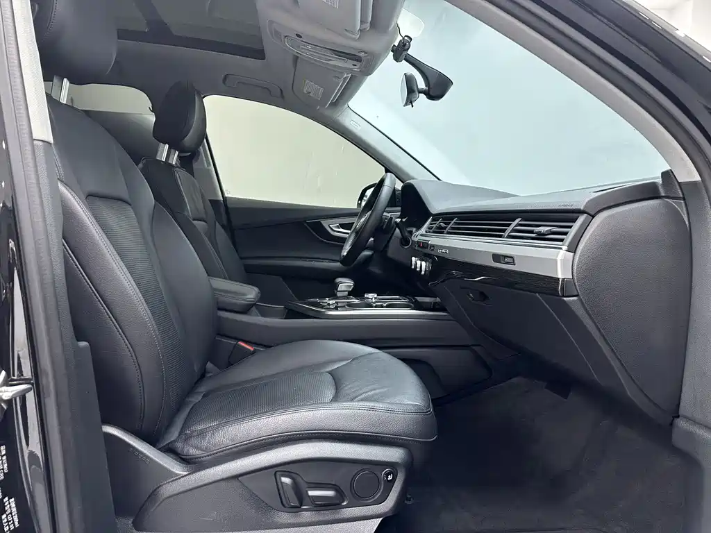 Audi Q7 2019 — фото 13
