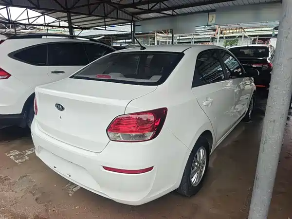 Kia Pegas 2021
