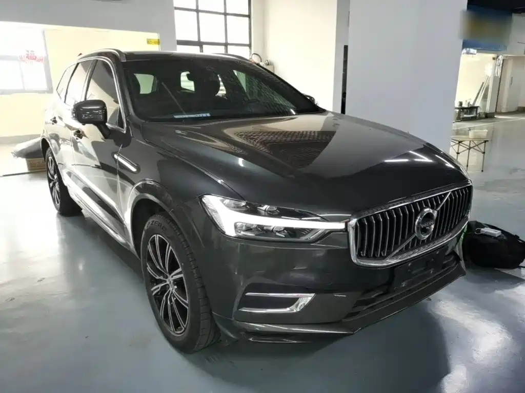 Volvo XC60 2021 — фото 4