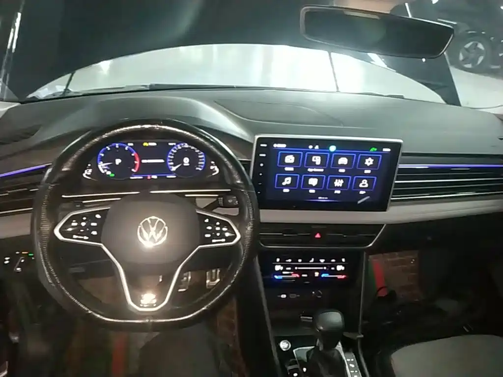 Volkswagen Tiguan L 2023 — фото 5