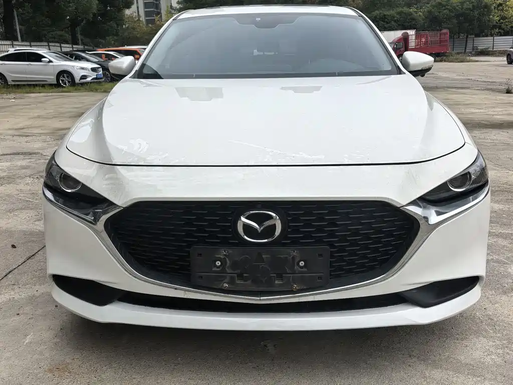 Mazda 3 Axela 2022