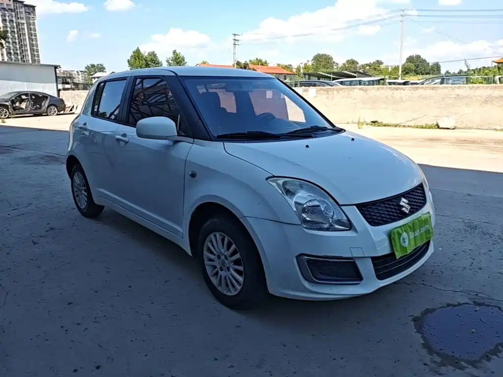 Suzuki Swift 2015 — фото 4