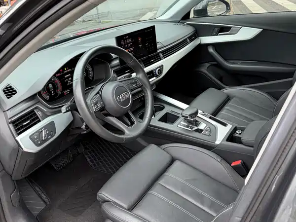 Audi A4L 2021