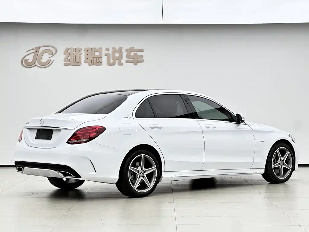Mercedes-Benz C-Class 2018 — фото 13