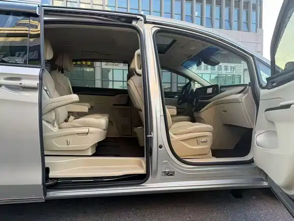 Buick GL8 2023