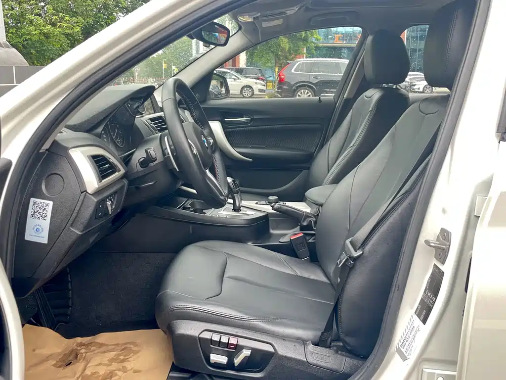 BMW 1 Series 2016 — фото 14