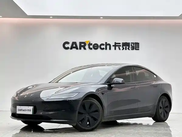 Tesla Model 3 2024