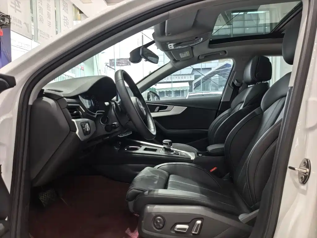 Audi A4L 2025