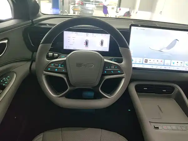 BYD Sealion 06 2025