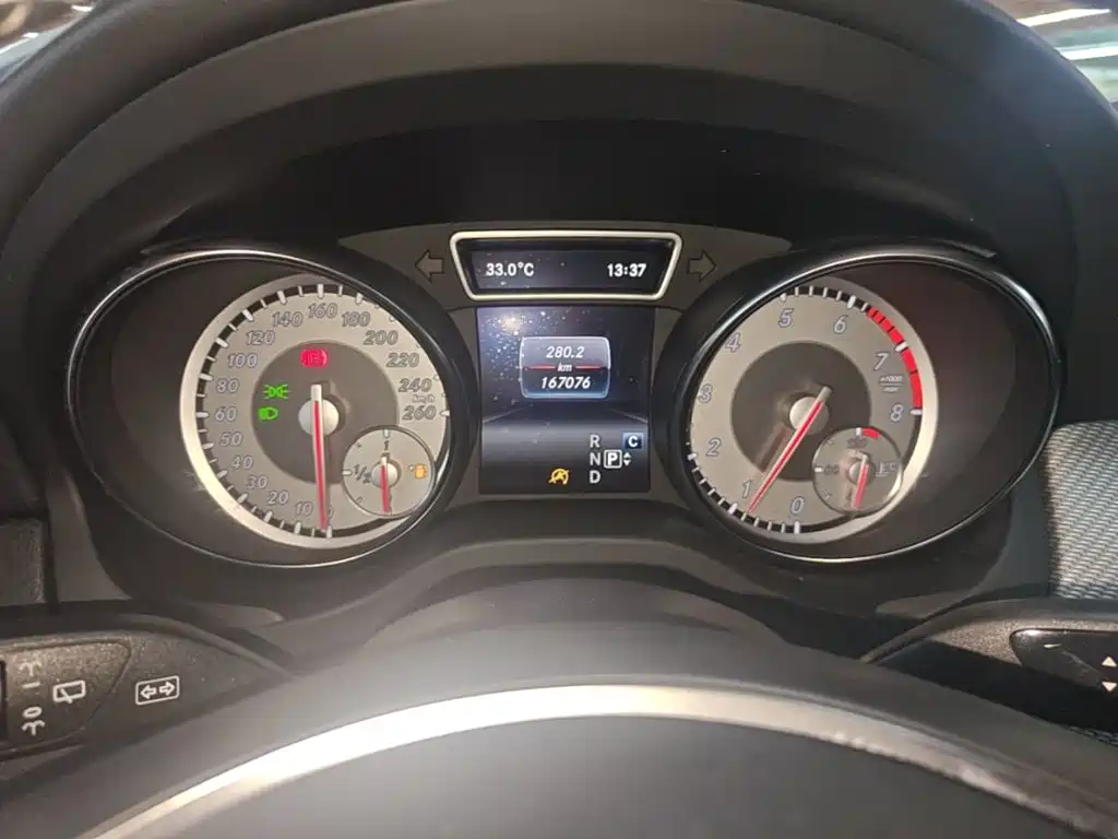 Mercedes-Benz GLA 2017 — фото 12