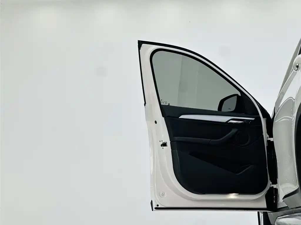 BMW X1 2019 — фото 12