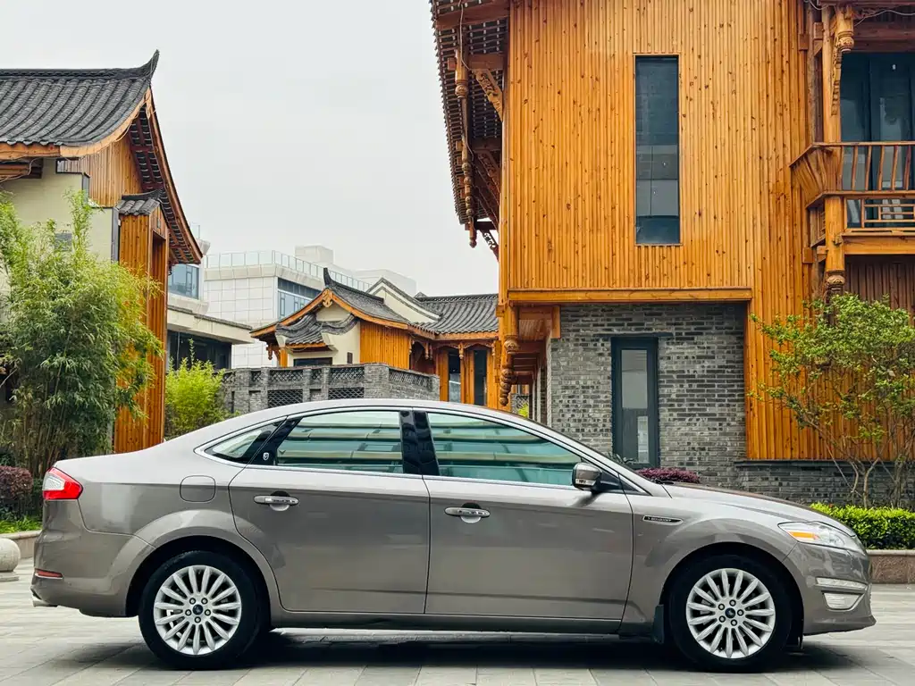 Ford Mondeo Zhisheng 2013 — фото 5