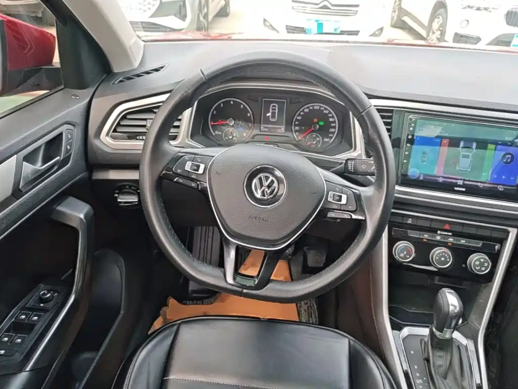 Volkswagen T-Roc 2019 — фото 11