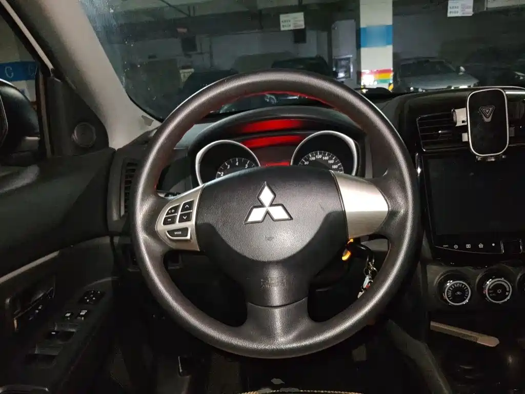 Mitsubishi Jinxuan ASX 2016 — фото 3