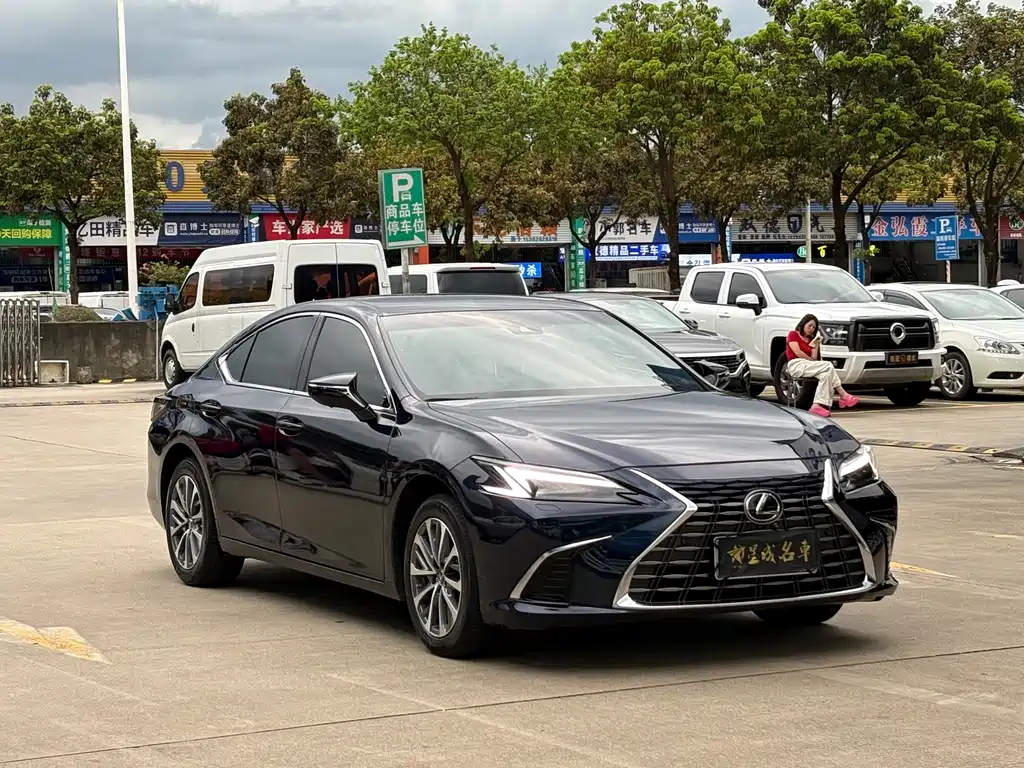 Lexus ES 2025 — фото 3