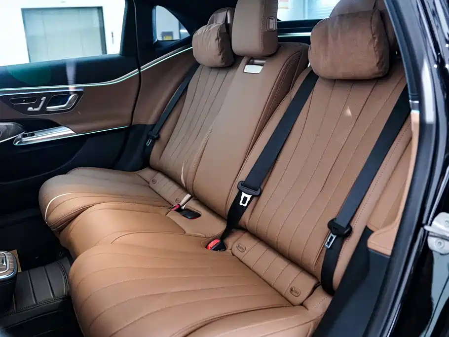 Mercedes-Benz E-Class 2025 — фото 20