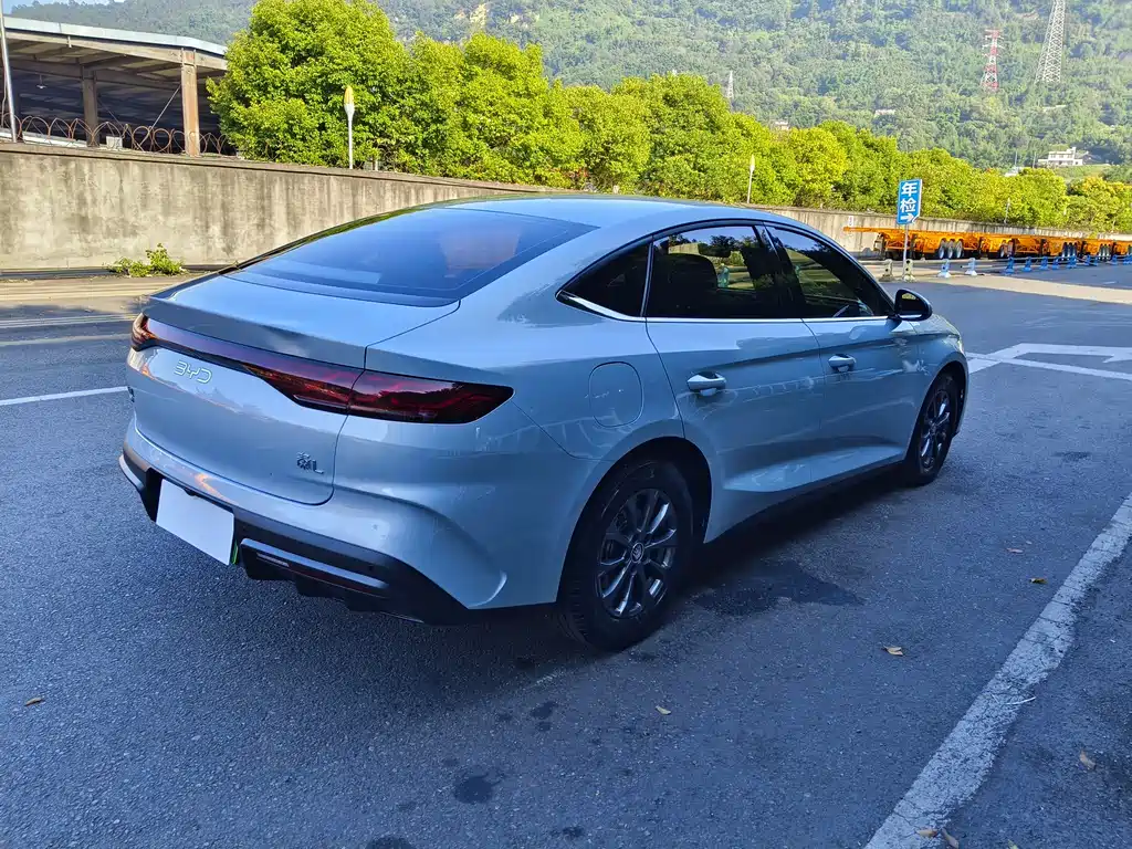 BYD Qin L 2025 — фото 10