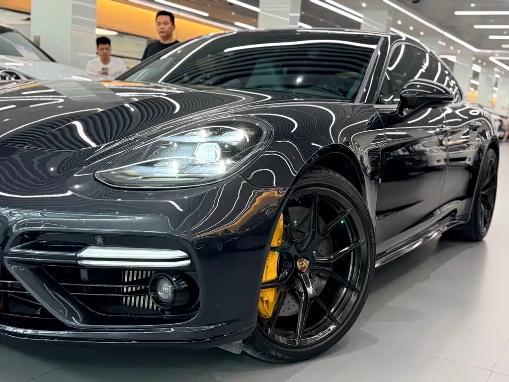 Porsche Panamera 2019 — фото 10