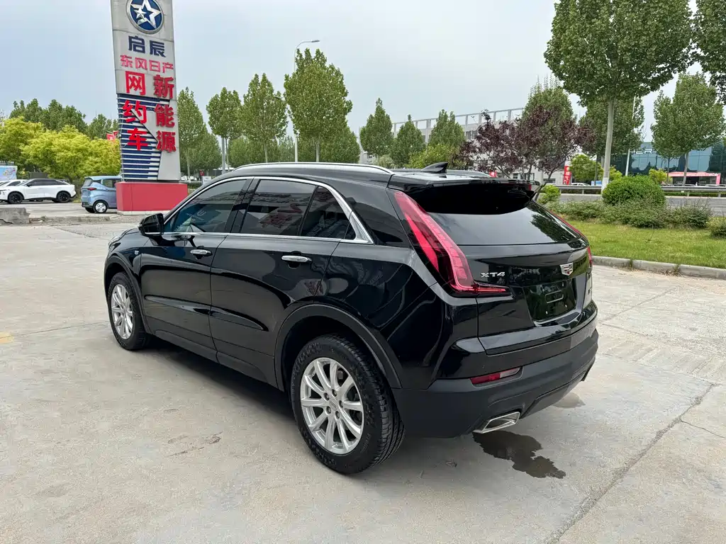 Cadillac XT4 2020 — фото 15