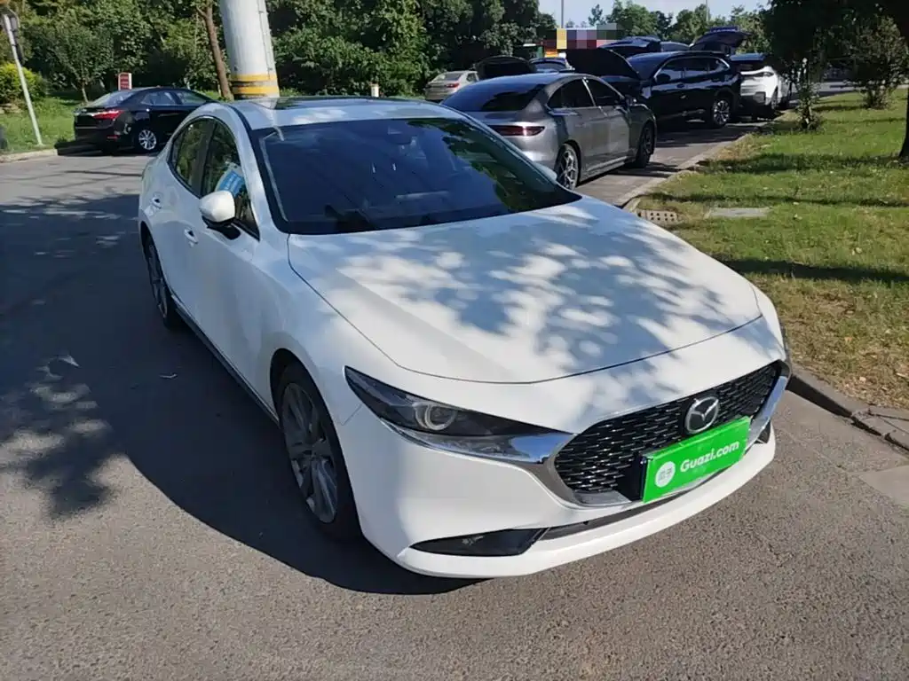 Mazda 3 Axela 2024