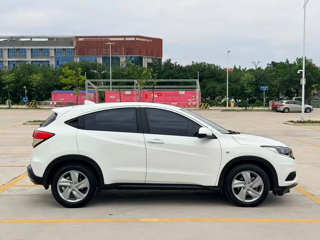 Honda Vezel 2021 — фото 7