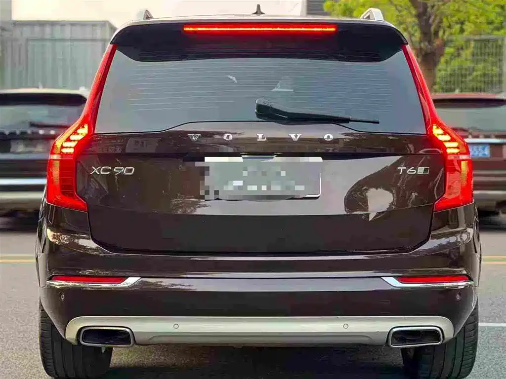 Volvo XC90 2018 — фото 9