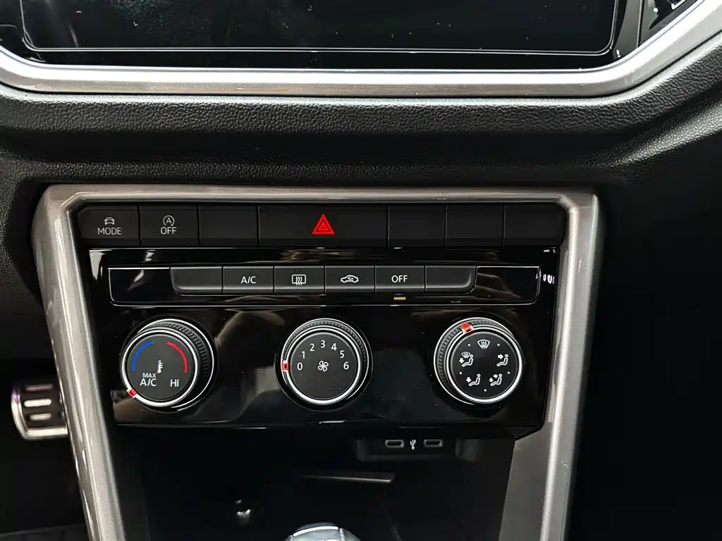 Volkswagen T-Roc 2022 — фото 22