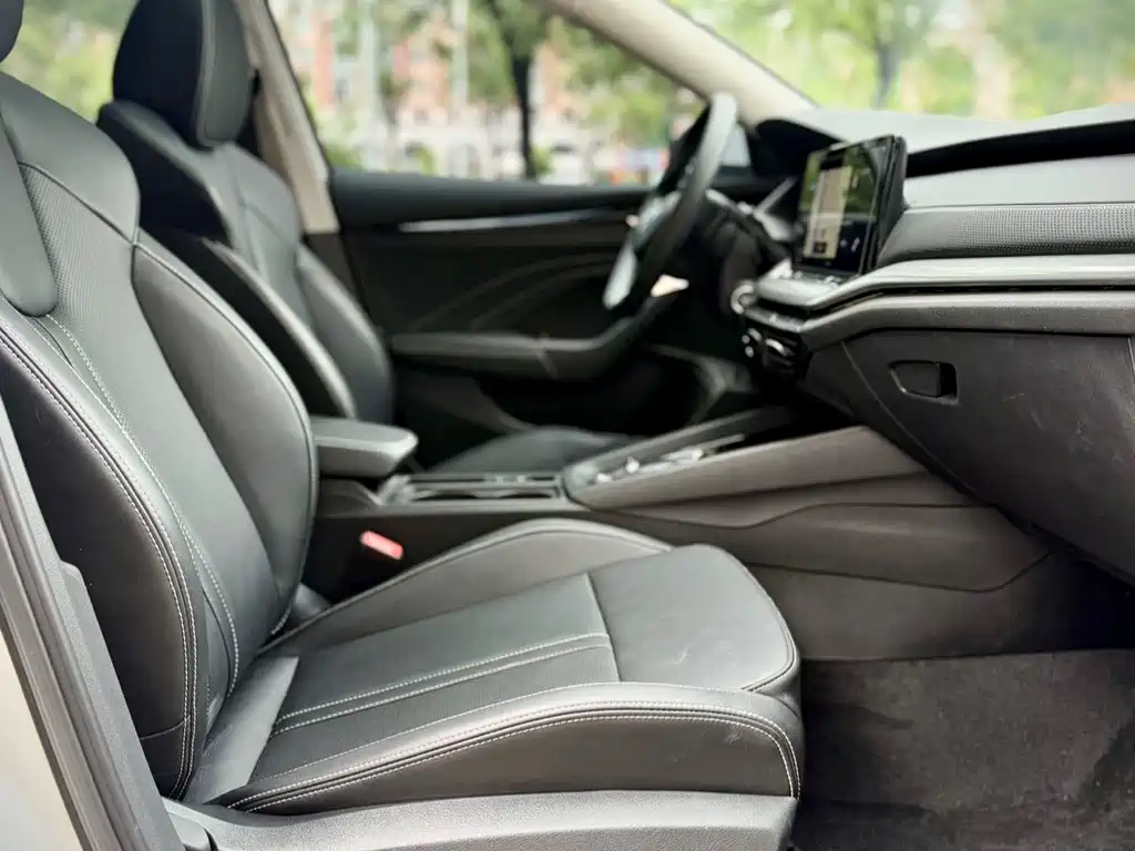Skoda Octavia 2023 — фото 13
