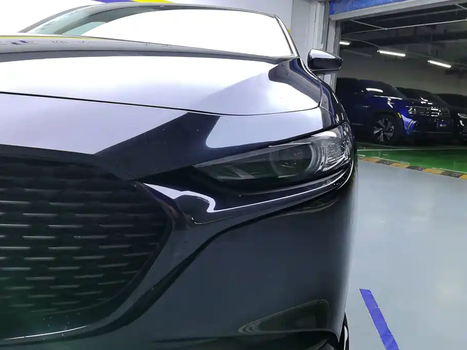 Mazda 3 Axela 2024