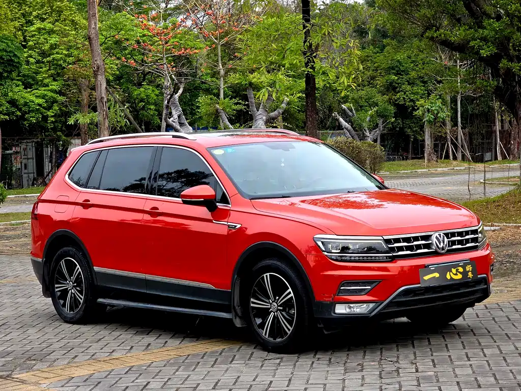 Volkswagen Tiguan L 2017 — фото 3