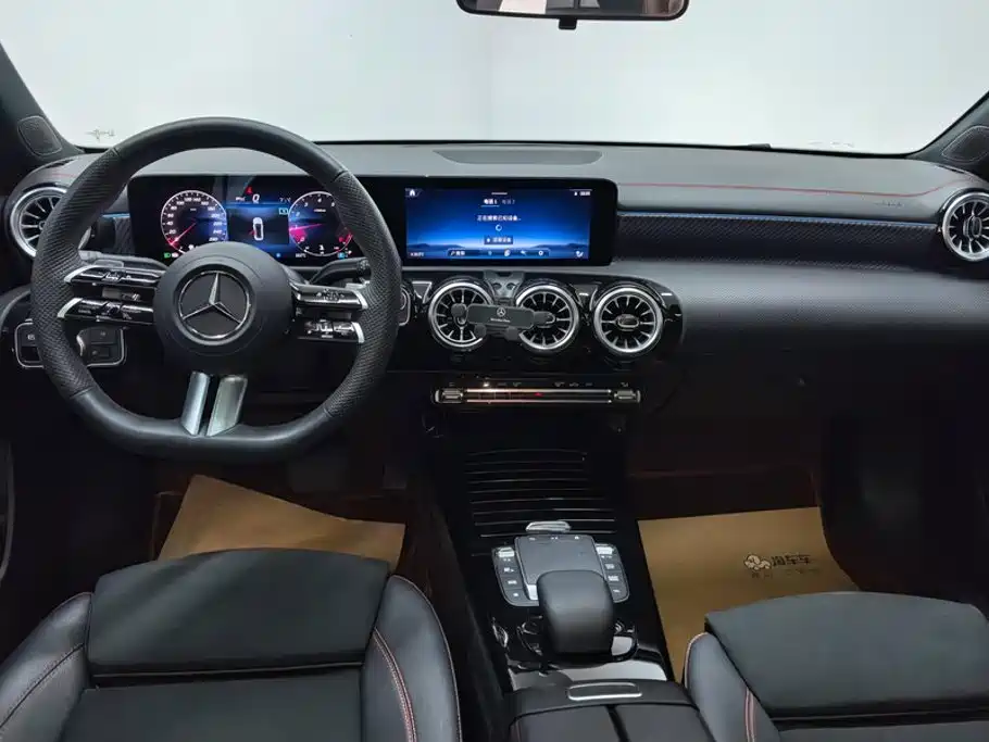 Mercedes-Benz A-Class 2023 — фото 12
