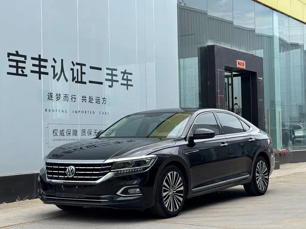 Volkswagen Passat 2019 — фото 1