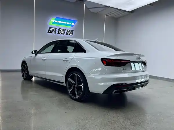 Audi A4L 2024
