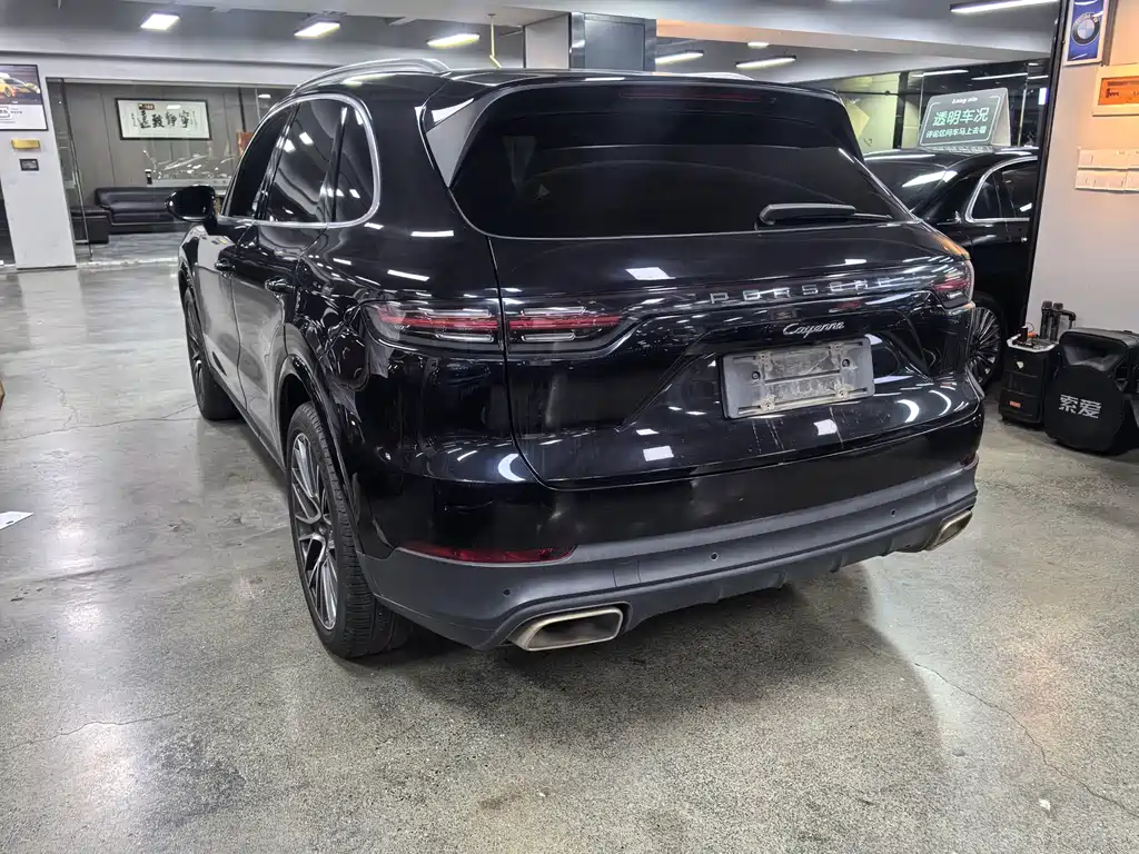 Porsche Cayenne 2018 — фото 6