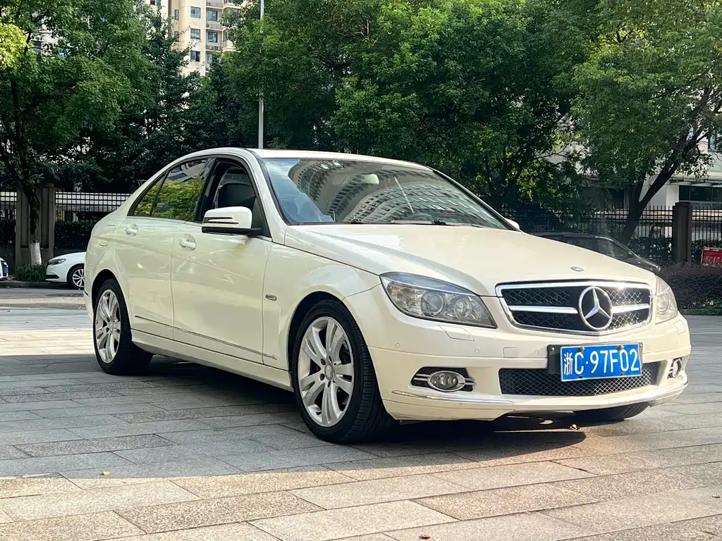 Mercedes-Benz C-Class 2010