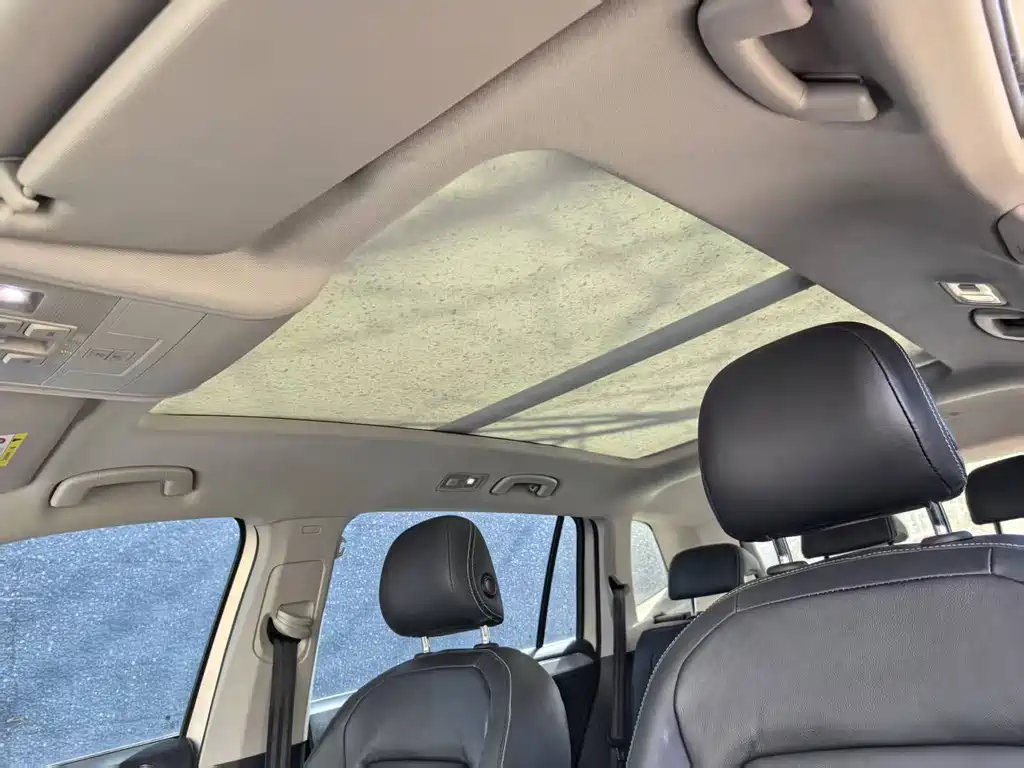 Volkswagen Tiguan L 2018 — фото 11