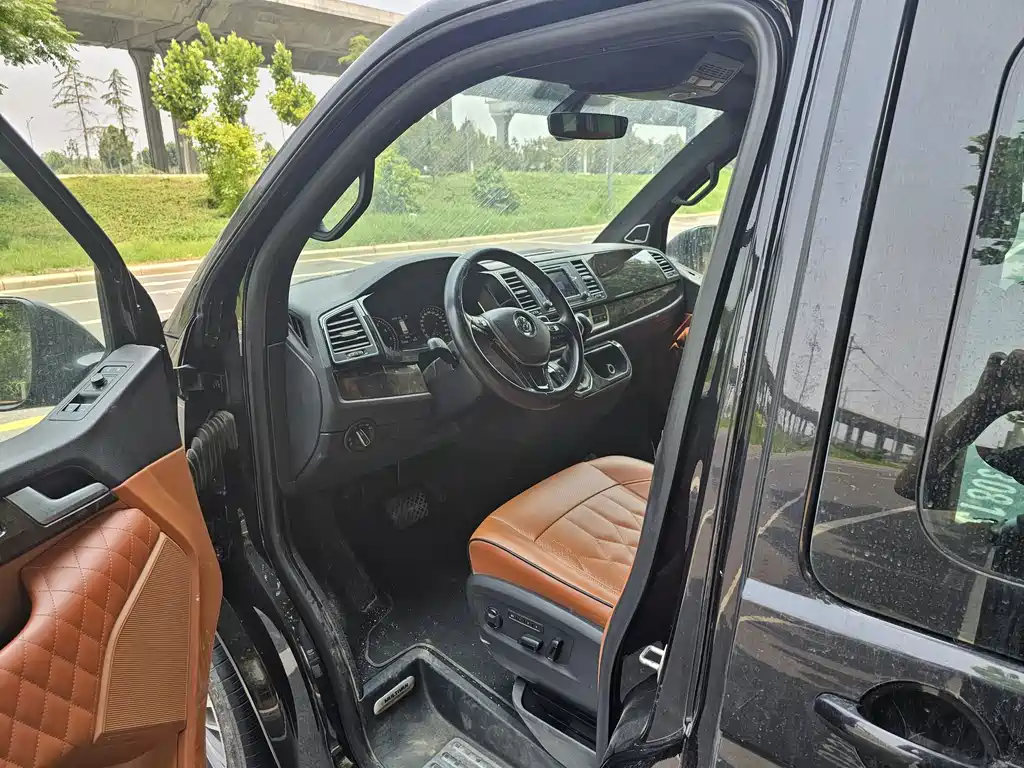 Volkswagen Multivan 2018 — фото 4