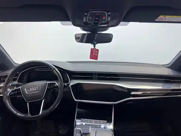 Audi A6L 2022