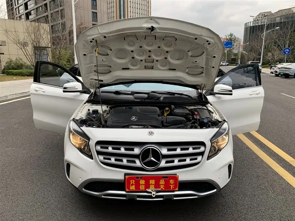 Mercedes-Benz GLA 2018 — фото 17