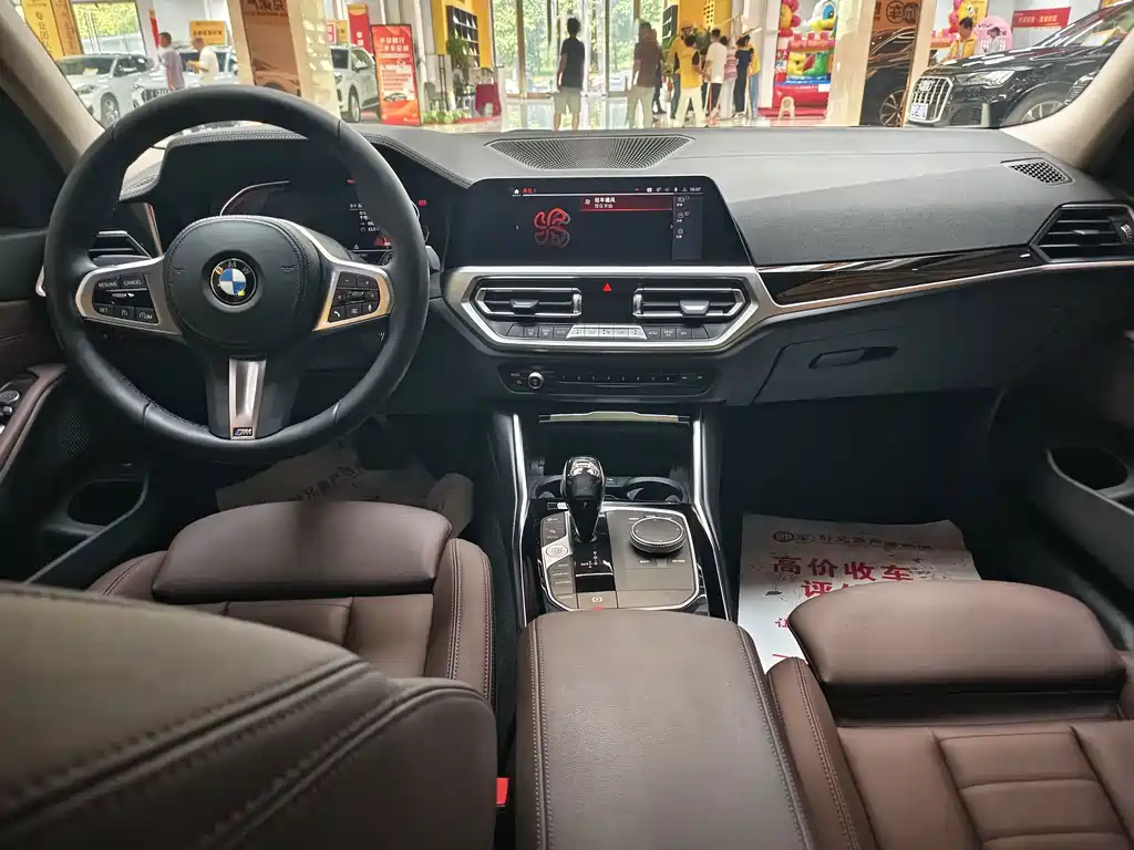 BMW 3 Series 2021 — фото 10