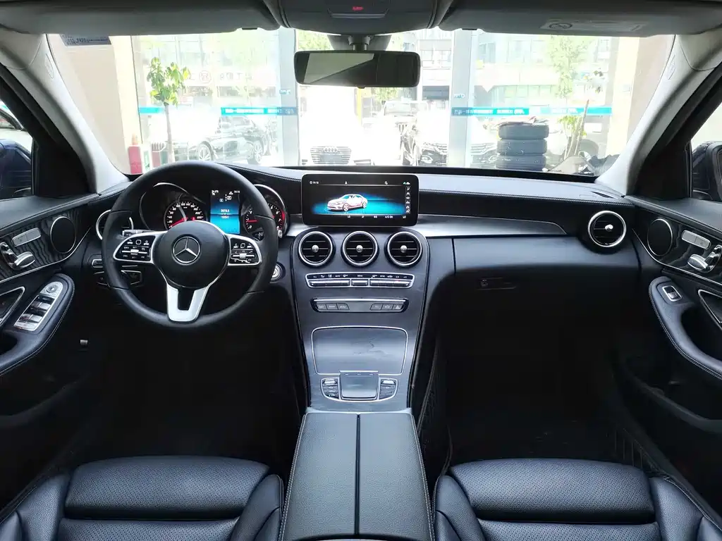 Mercedes-Benz C-Class 2019 — фото 10