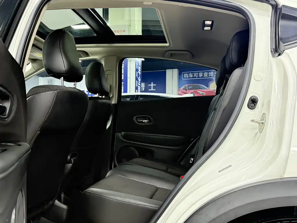 Honda Vezel 2022 — фото 17