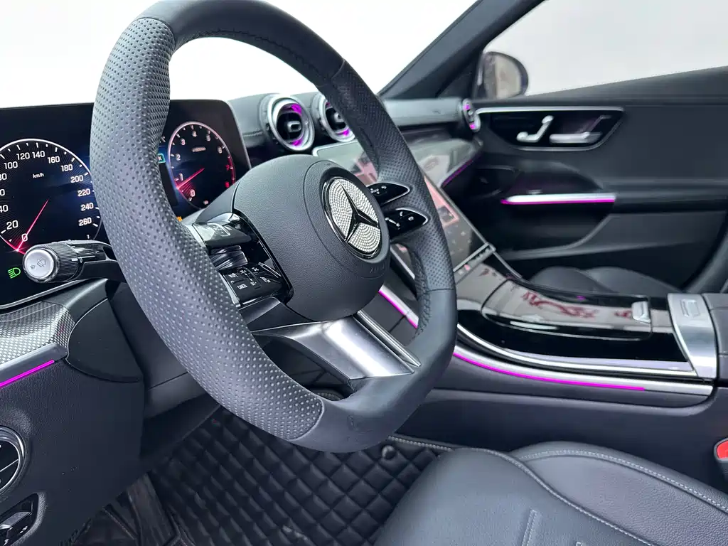 Mercedes-Benz C-Class 2024 — фото 24