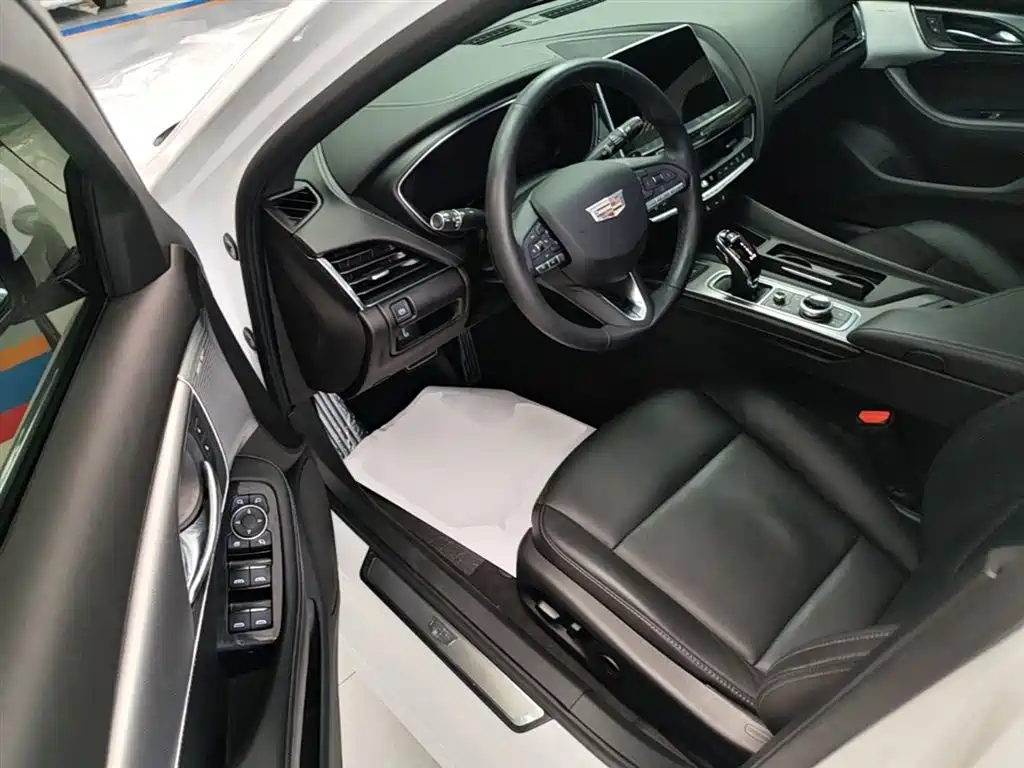 Cadillac CT5 2022 — фото 16