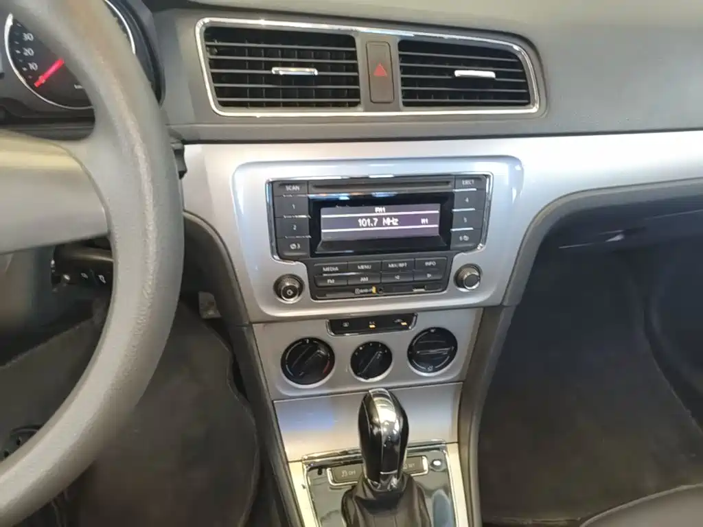 Volkswagen Gran Lavida 2015 — фото 13