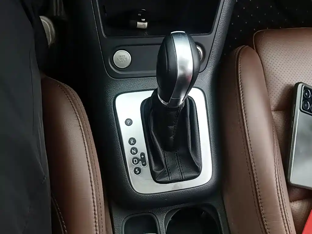 Volkswagen Tiguan 2015 — фото 14