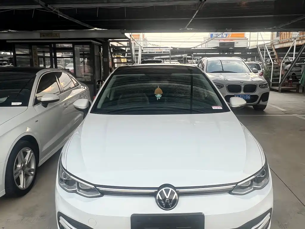 Volkswagen Golf 2022