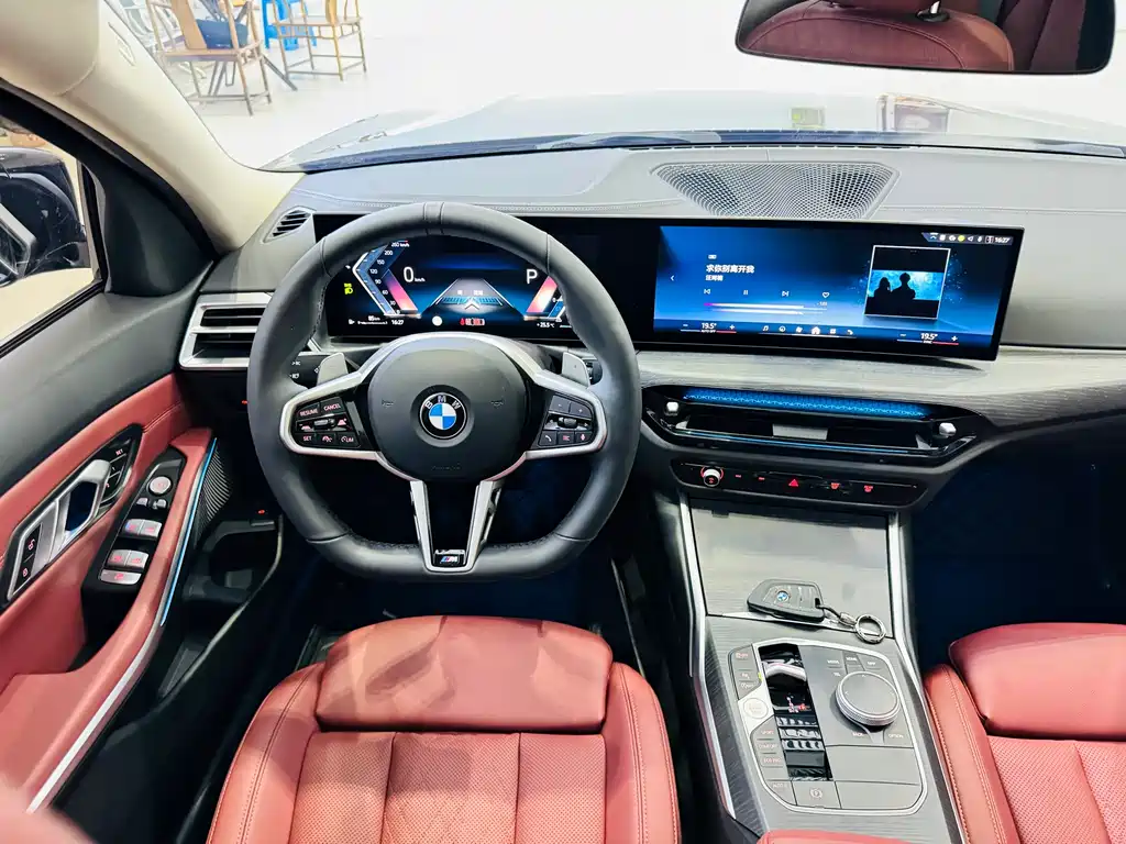 BMW 3 Series 2024 — фото 11