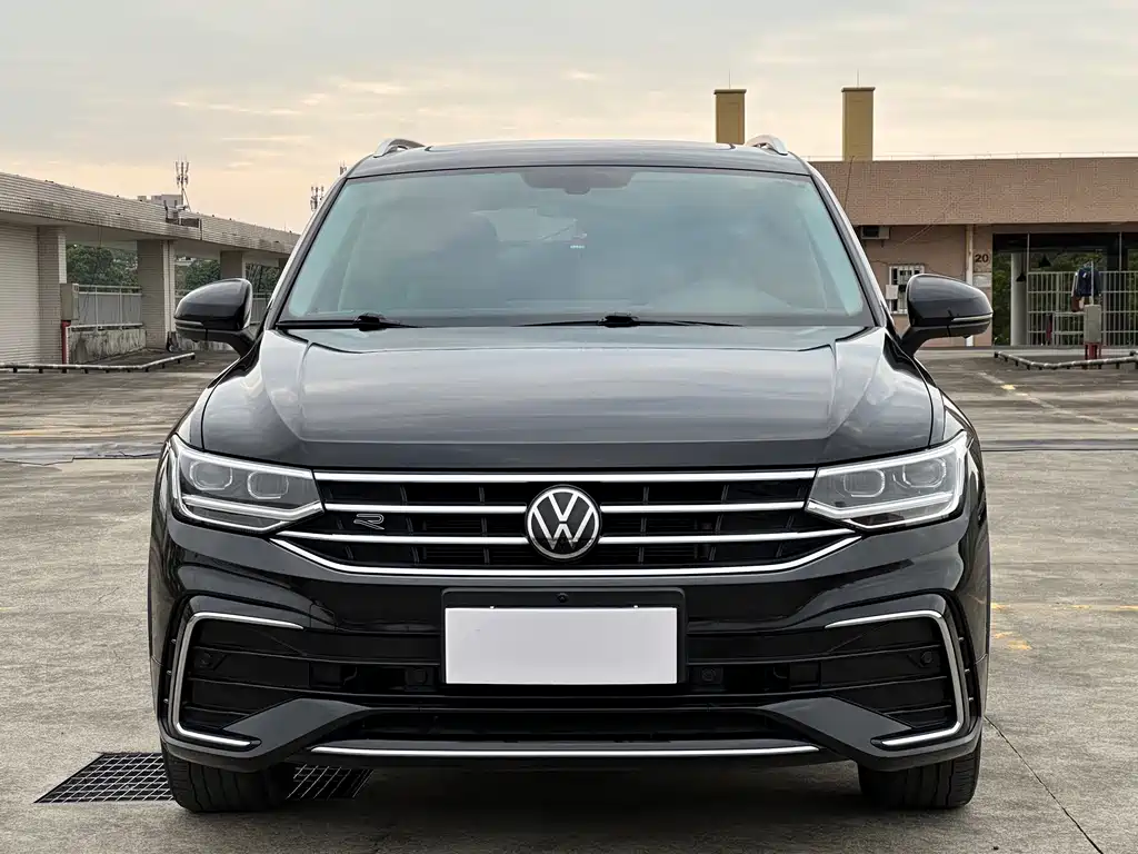 Volkswagen Tiguan L 2024 — фото 2